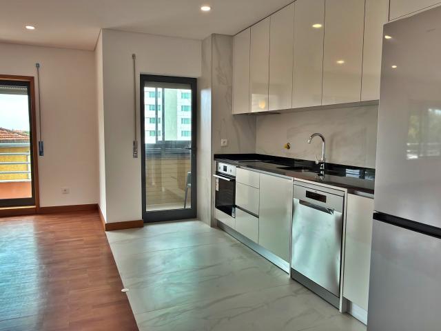 Apartamento alugar em Porto, Lordelo Do Ouro