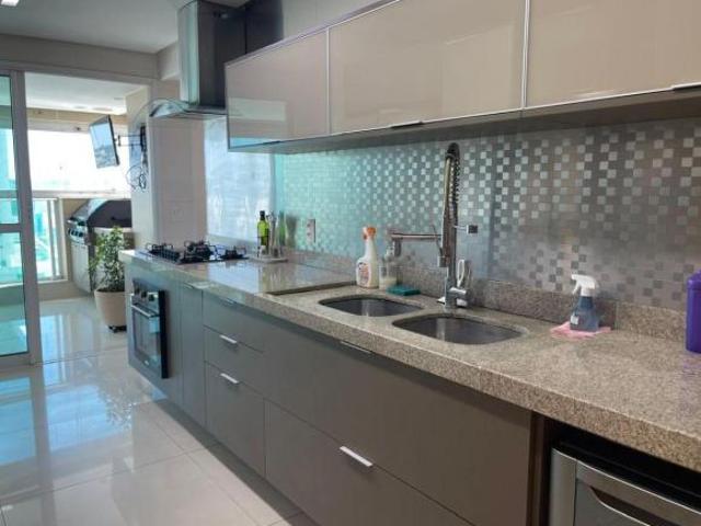 Apartamento venda em Região Geográfica Imediata do Distrito Federal, Região Integrada de Desenvolvimento do Distrito Federal e Entorno