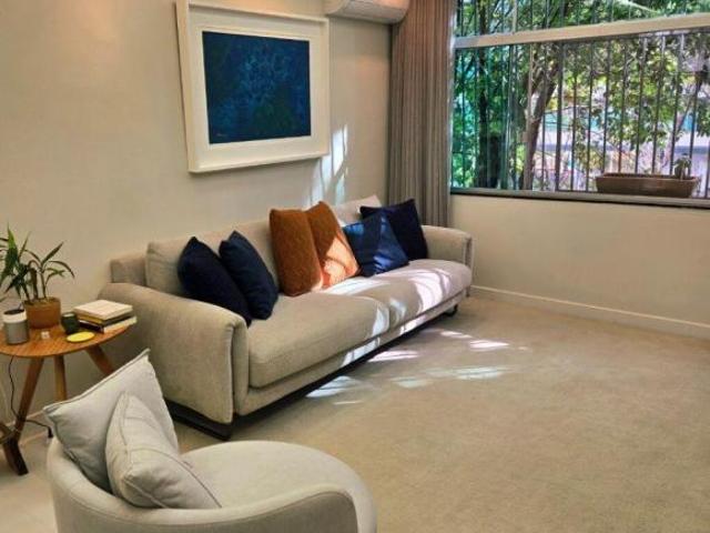 Apartamento venda em SQN 404, Plano Piloto