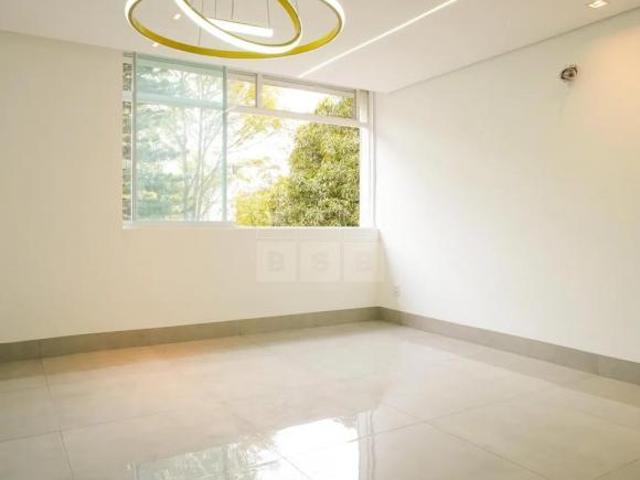 Apartamento venda em SQS 304, Plano Piloto