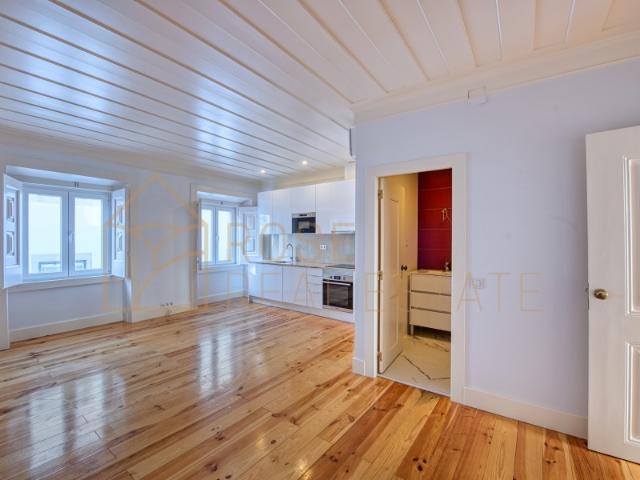 Apartamento venda em Santa Maria Maior, Lisboa