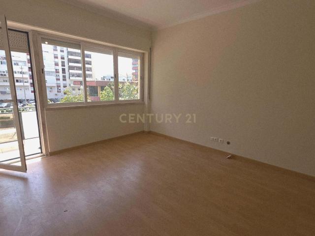 Apartamento alugar em Nova Oeiras, Oeiras