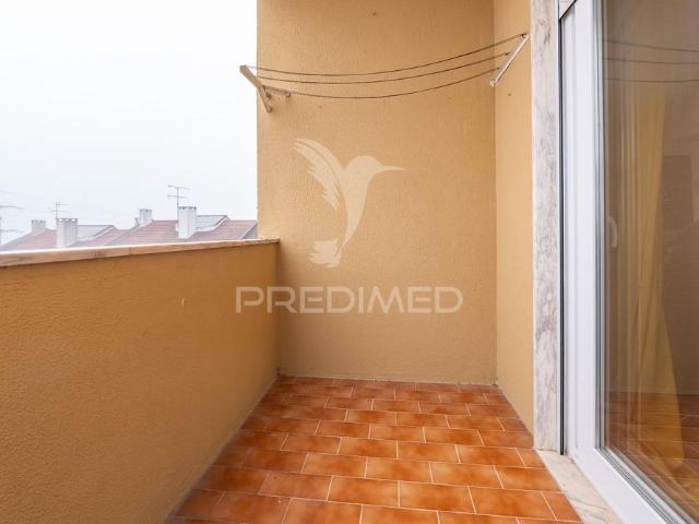 Apartamento alugar em Cais de Vila Franca de Xira, Vila Franca de Xira