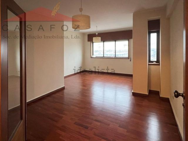 Apartamento alugar em Porto