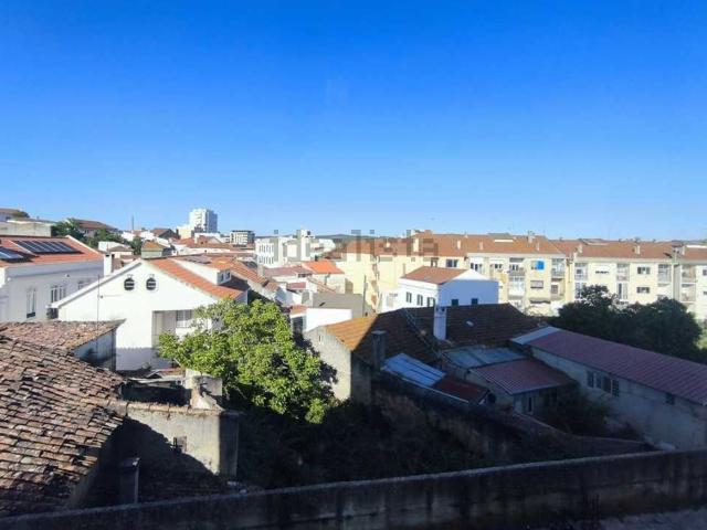 Apartamento venda em Rio Maior, Santarém