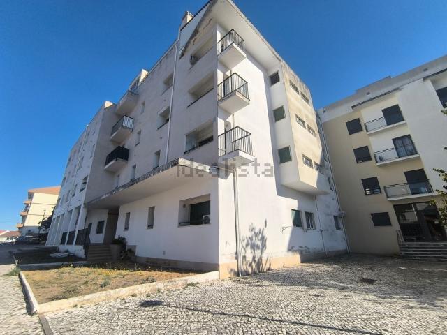 Apartamento venda em Rio Maior, Santarém