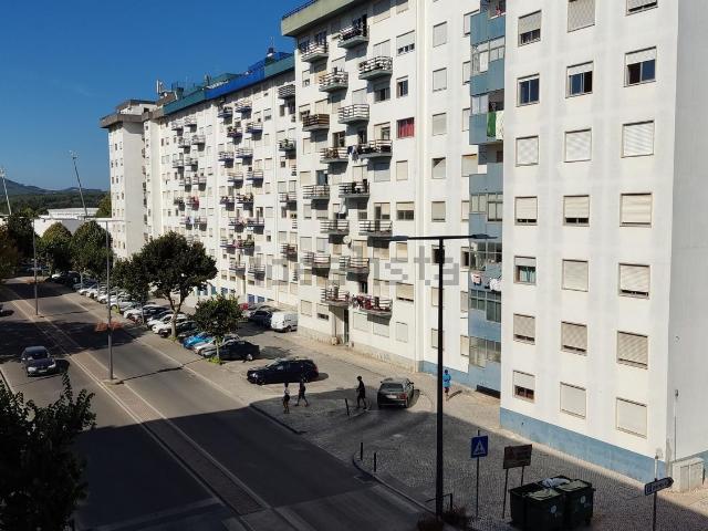 Apartamento venda em Rio Maior, Santarém