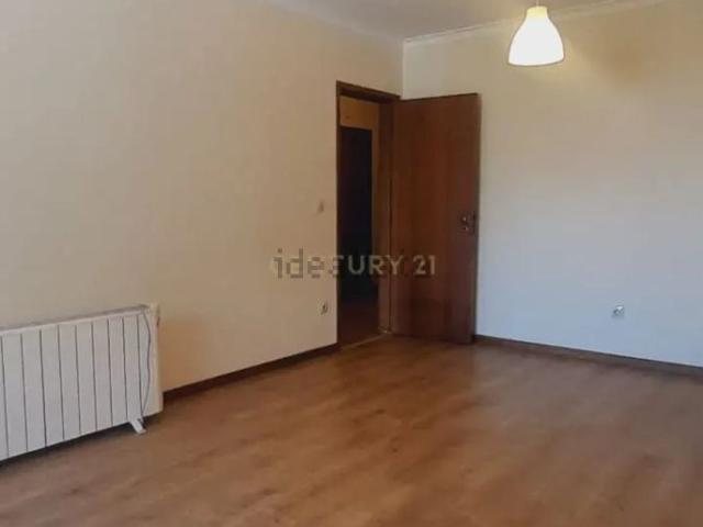 Apartamento alugar em Rio Tinto, Venda Nova