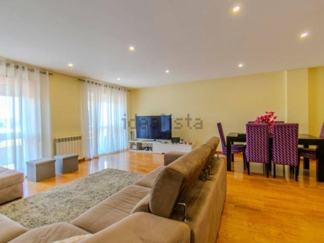 Apartamento venda em Oliveiras, Gondomar