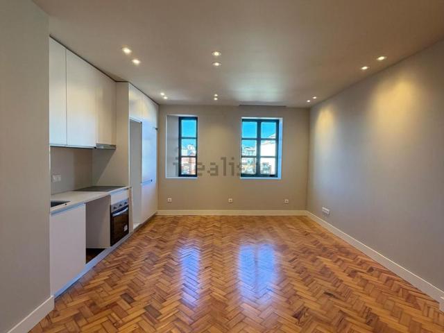 Apartamento alugar em Conjunto Urbano da Ribeira, Porto
