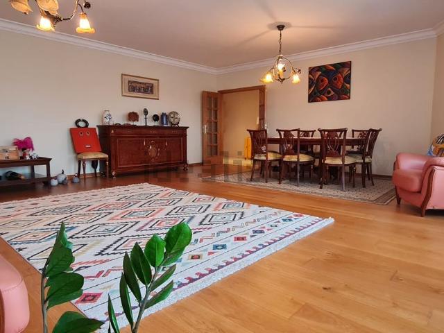 Apartamento alugar em São Domingos De Benfica, São Domingos de Benfica