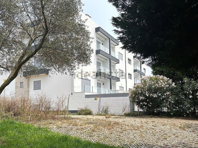 Apartamento venda em Matos Cheirinhos, São Domingos De Rana