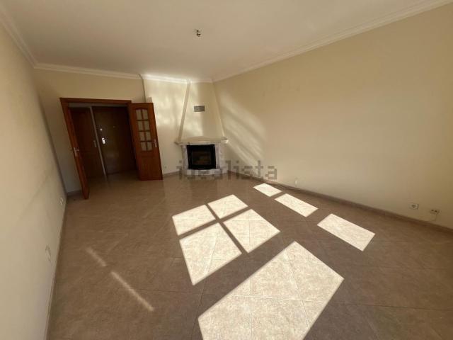 Apartamento alugar em Alto do Mação, Cascais