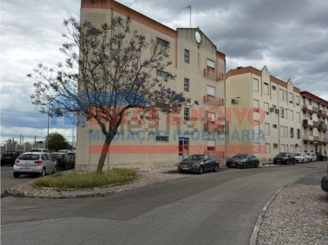 Apartamento venda em Entroncamento, São João Baptista