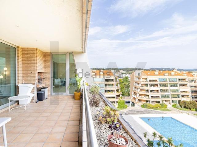 Apartamento venda em Travessas, São João Da Madeira