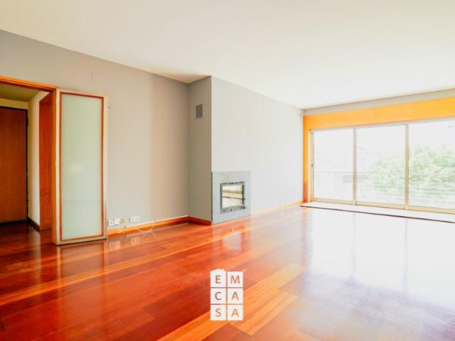 Apartamento alugar em São João Da Madeira