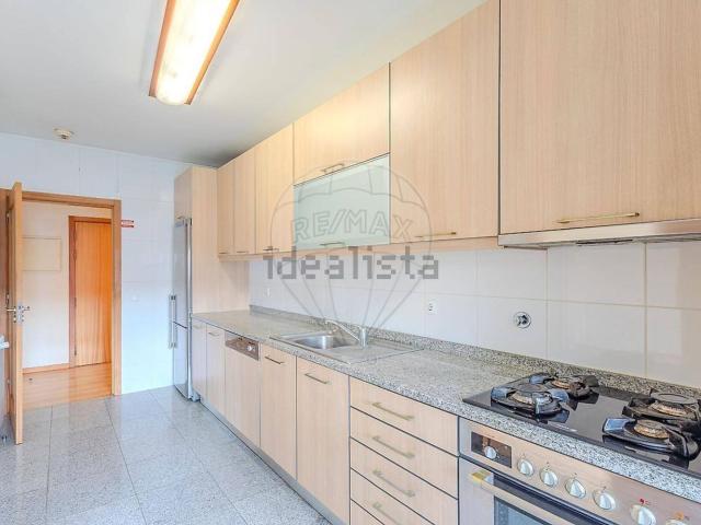 Apartamento venda em Padrão da Légua, Porto