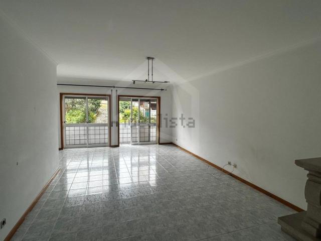 Apartamento venda em São Roque, Vila Chã