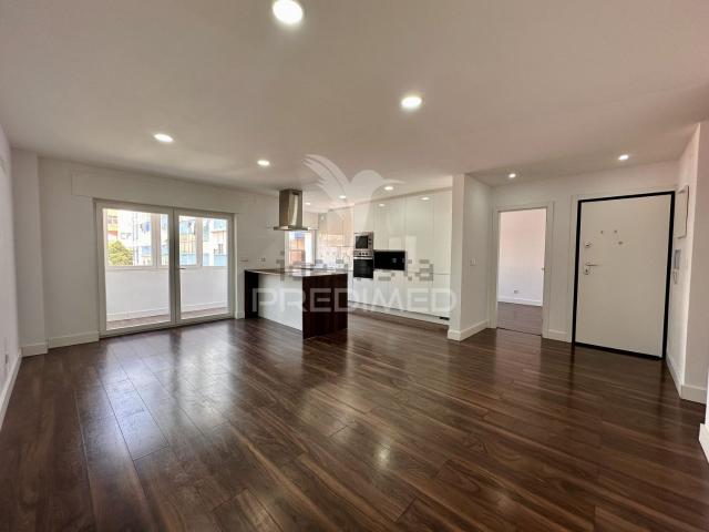 Apartamento alugar em Fonte do Lavra, Setúbal