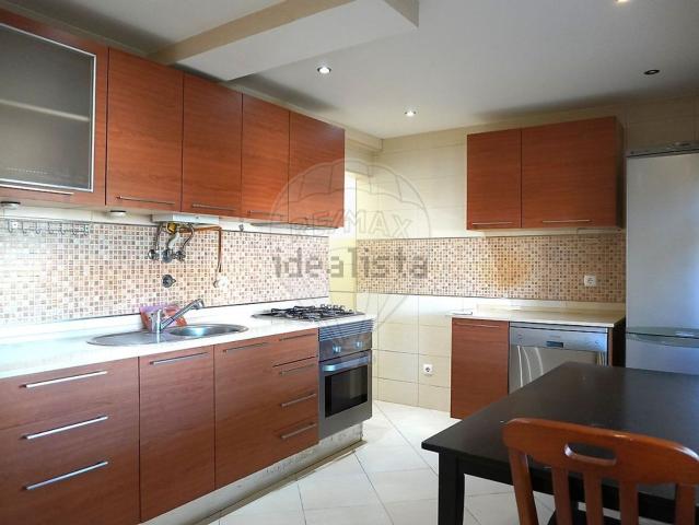 Apartamento venda em Azeda, Setúbal