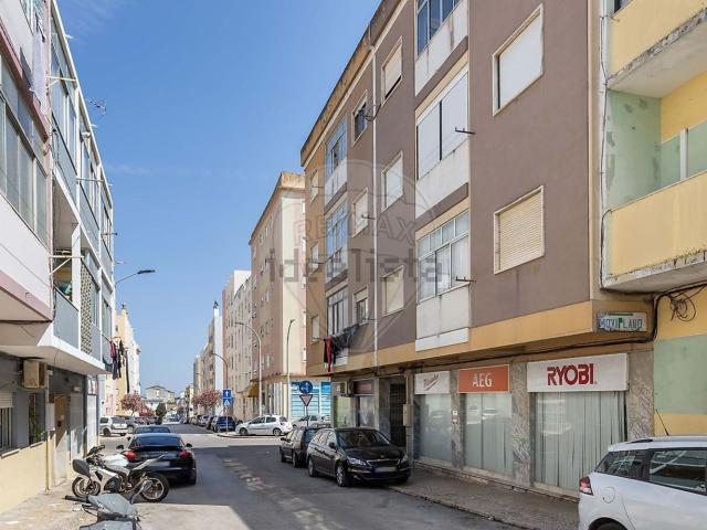 Apartamento alugar em Afonso Costa, Setúbal