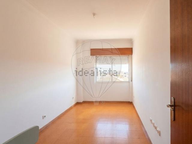 Apartamento venda em Monte Belo Sul, Setúbal