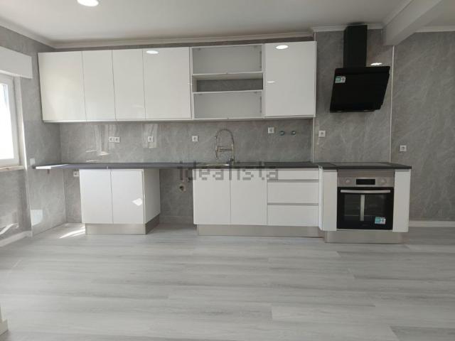 Apartamento venda em Fonte do Lavra, Setúbal