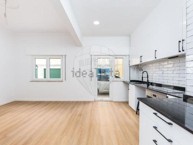 Apartamento venda em Camarinha, Setúbal