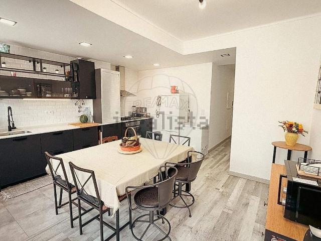 Apartamento venda em Fonte do Lavra, Setúbal