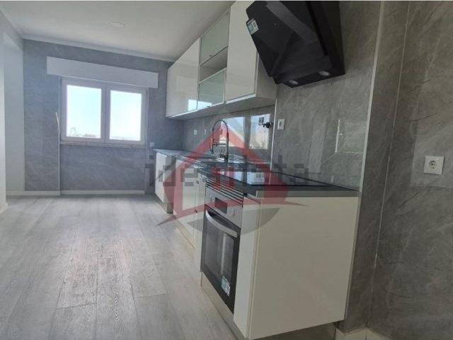 Apartamento venda em Fonte do Lavra, Setúbal