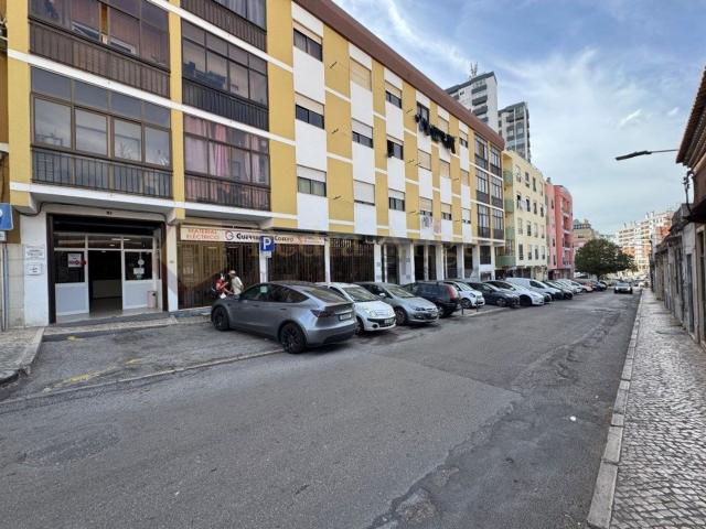Apartamento alugar em Arangues, Setúbal