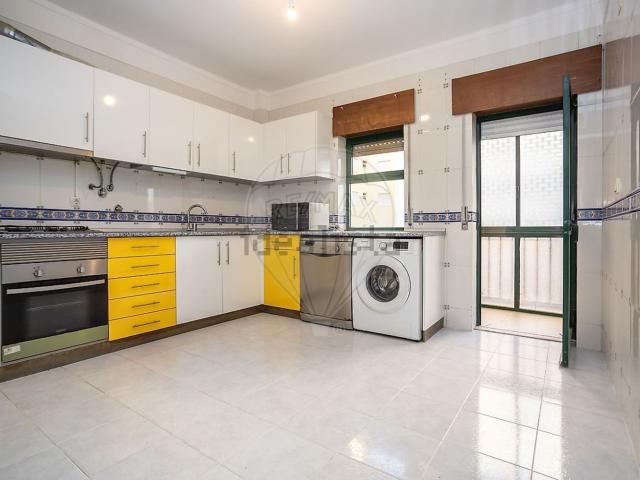 Apartamento venda em Afonso Costa, Setúbal