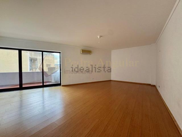 Apartamento venda em Pinheirinhos, Setúbal