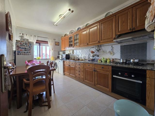 Apartamento venda em Camarinha, Setúbal