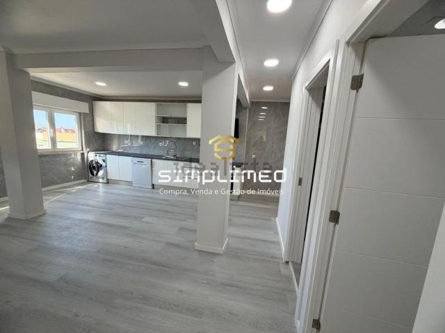 Apartamento venda em Fonte do Lavra, Setúbal