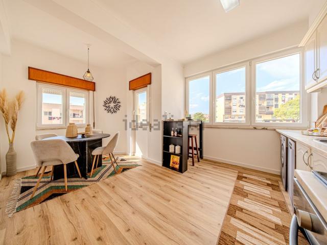 Apartamento venda em Pinheirinhos, Setúbal