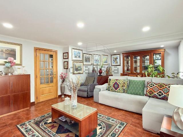 Apartamento venda em Azeda, Setúbal