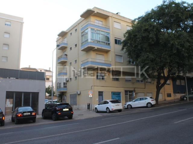 Apartamento venda em Fonte do Lavra, Setúbal