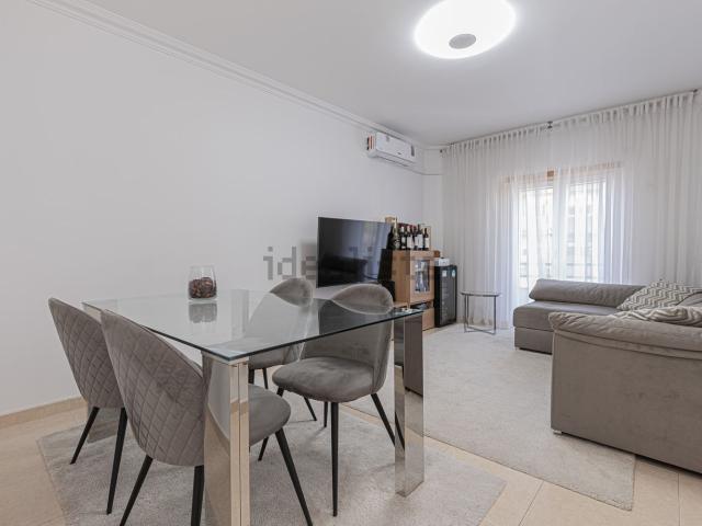 Apartamento venda em Fonte do Lavra, Setúbal