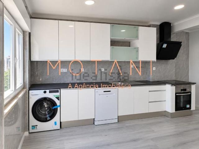 Apartamento venda em Fonte do Lavra, Setúbal