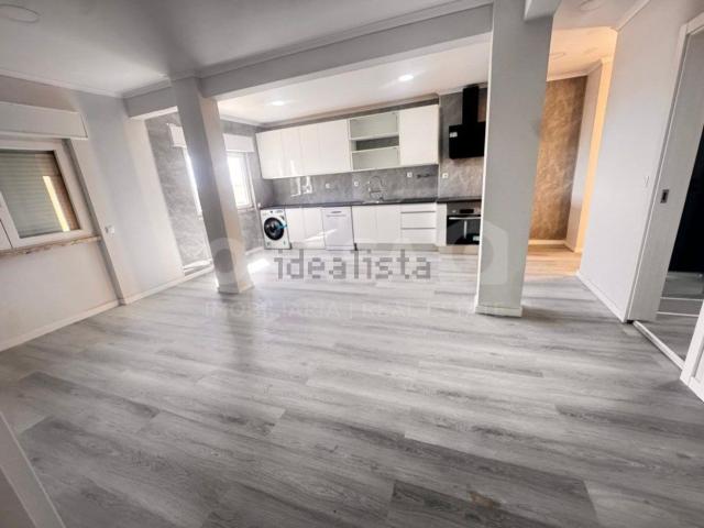 Apartamento venda em Fonte do Lavra, Setúbal