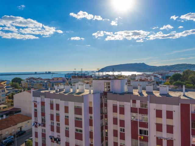 Apartamento venda em Fonte do Lavra, Setúbal