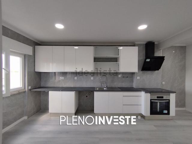 Apartamento venda em Fonte do Lavra, Setúbal