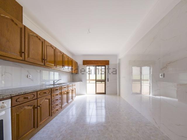 Apartamento venda em Pinheirinhos, Setúbal
