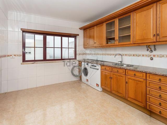 Apartamento alugar em Nova Azeda, Setúbal