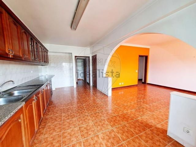 Apartamento venda em Monte Belo Sul, Setúbal