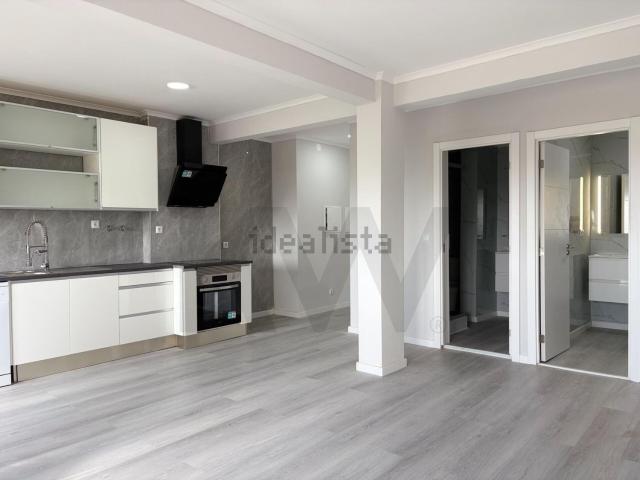Apartamento venda em Fonte do Lavra, Setúbal