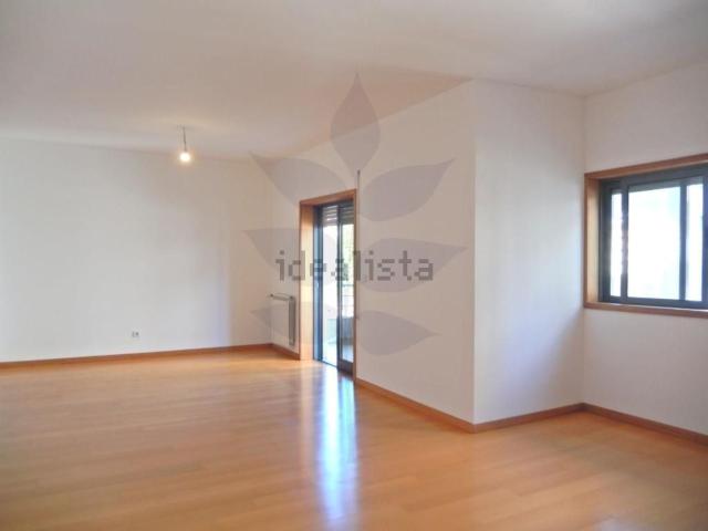 Apartamento alugar em Braga (São Vítor), Braga