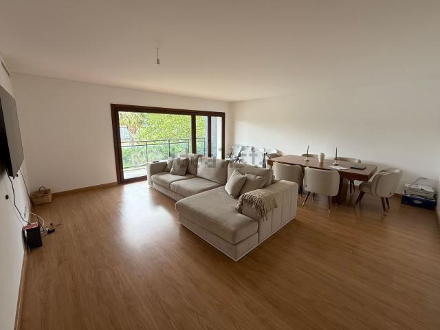 Apartamento venda em Terraços da Ponte, Santiago Dos Velhos