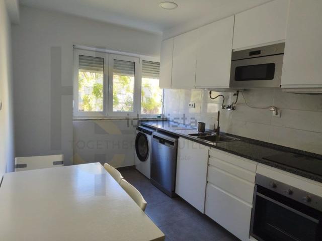 Apartamento venda em Santiago Dos Velhos, Lisboa